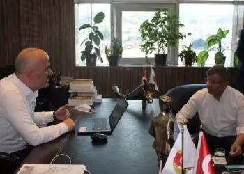 Eski Başbakan Ahmet Davutoğlu'ndan BGC'ye ziyaret