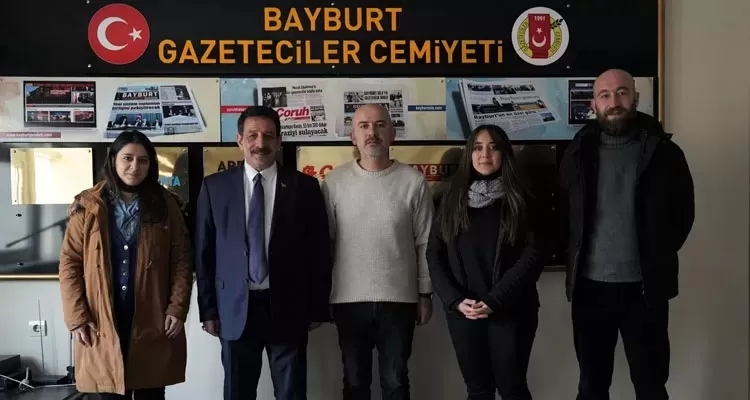 Zekeriya Mevlütoğulları, adaylığını Bayburt Gazeteciler Cemiyeti'nde açıkladı
